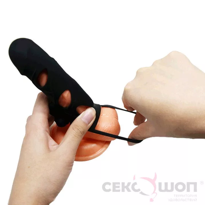 НАСАДКА НА ЧЛЕН PENIS SLEEVE WITH BALL STRAP 5.5 (ЧЕРНАЯ). Вид 4.